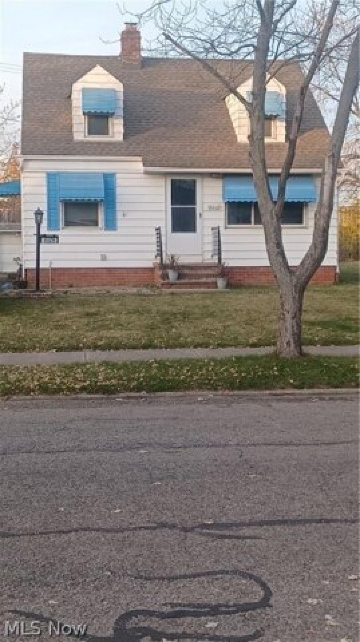 Picture of Home For Sale in Maple Heights, Ohio, United States