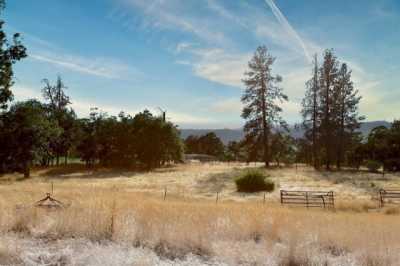 Home For Sale in White City, Oregon