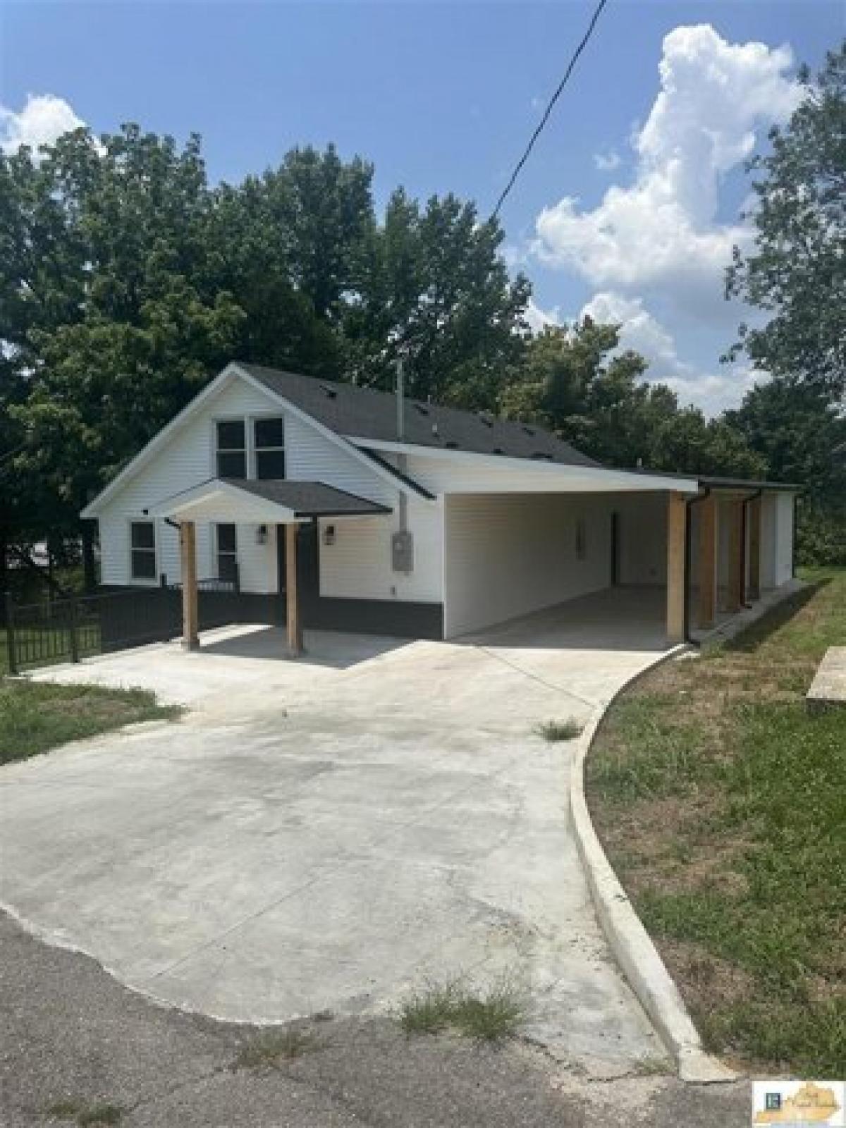 Picture of Home For Sale in Glasgow, Kentucky, United States