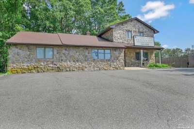 Home For Sale in Rocky Point, New York