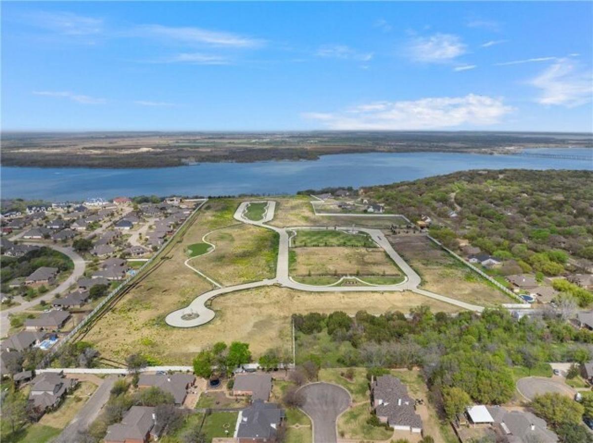 Picture of Residential Land For Sale in Woodway, Texas, United States