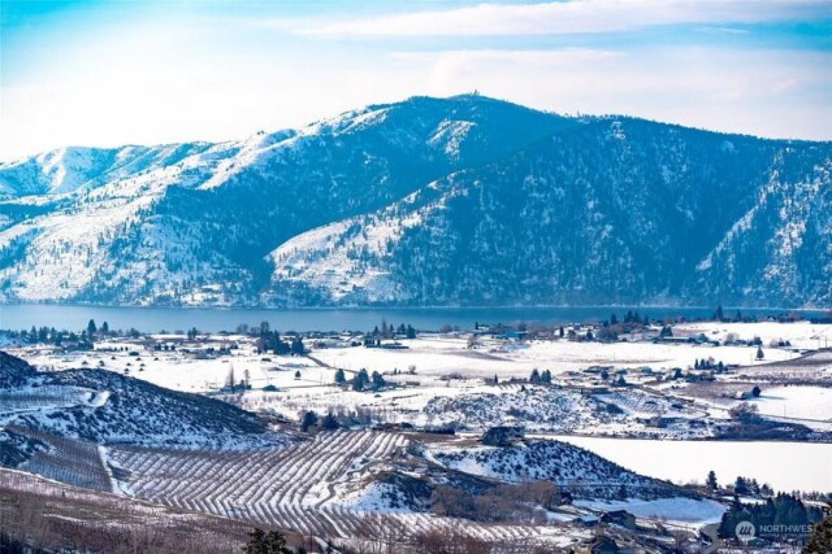 Picture of Home For Sale in Manson, Washington, United States