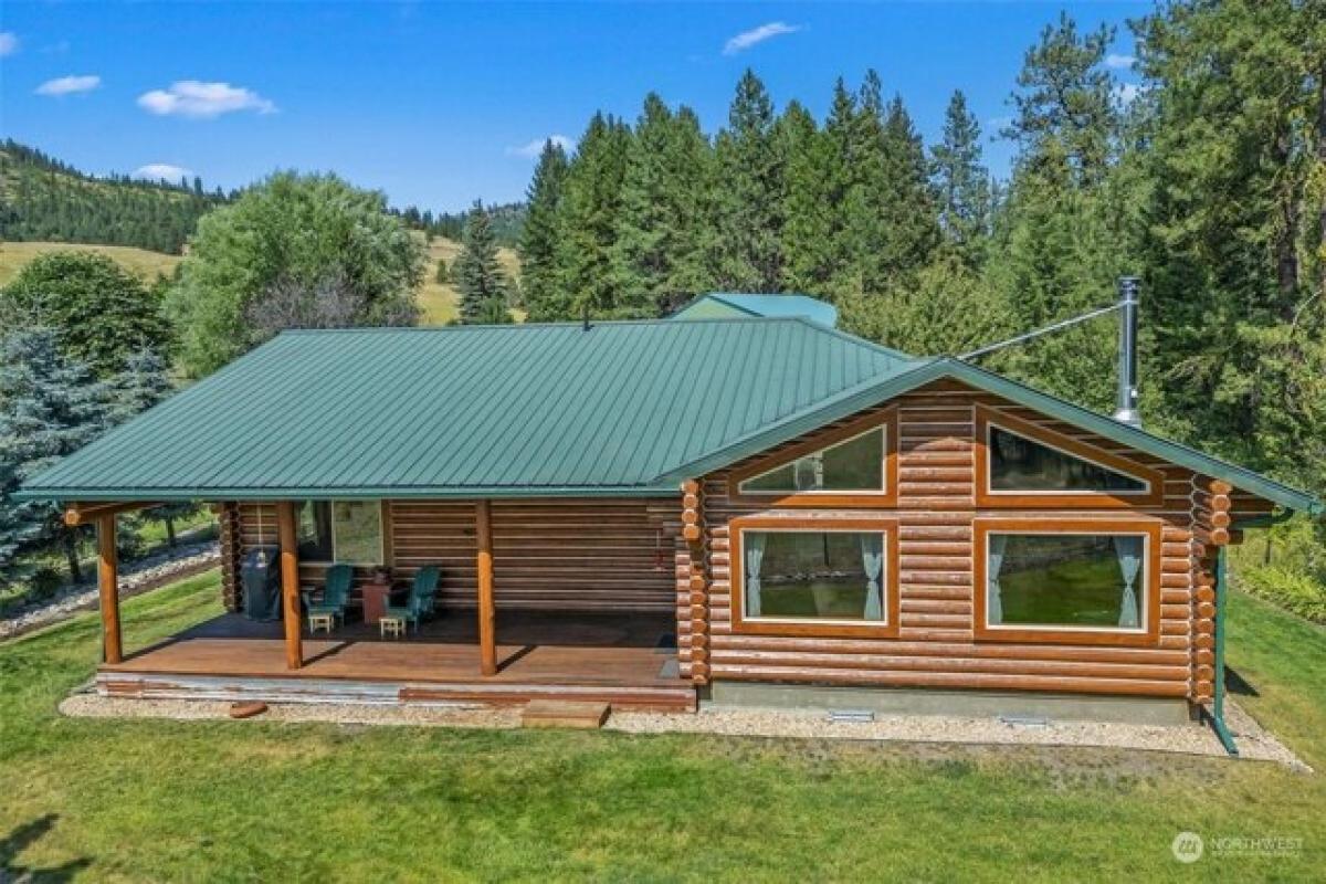 Picture of Home For Sale in Evans, Washington, United States