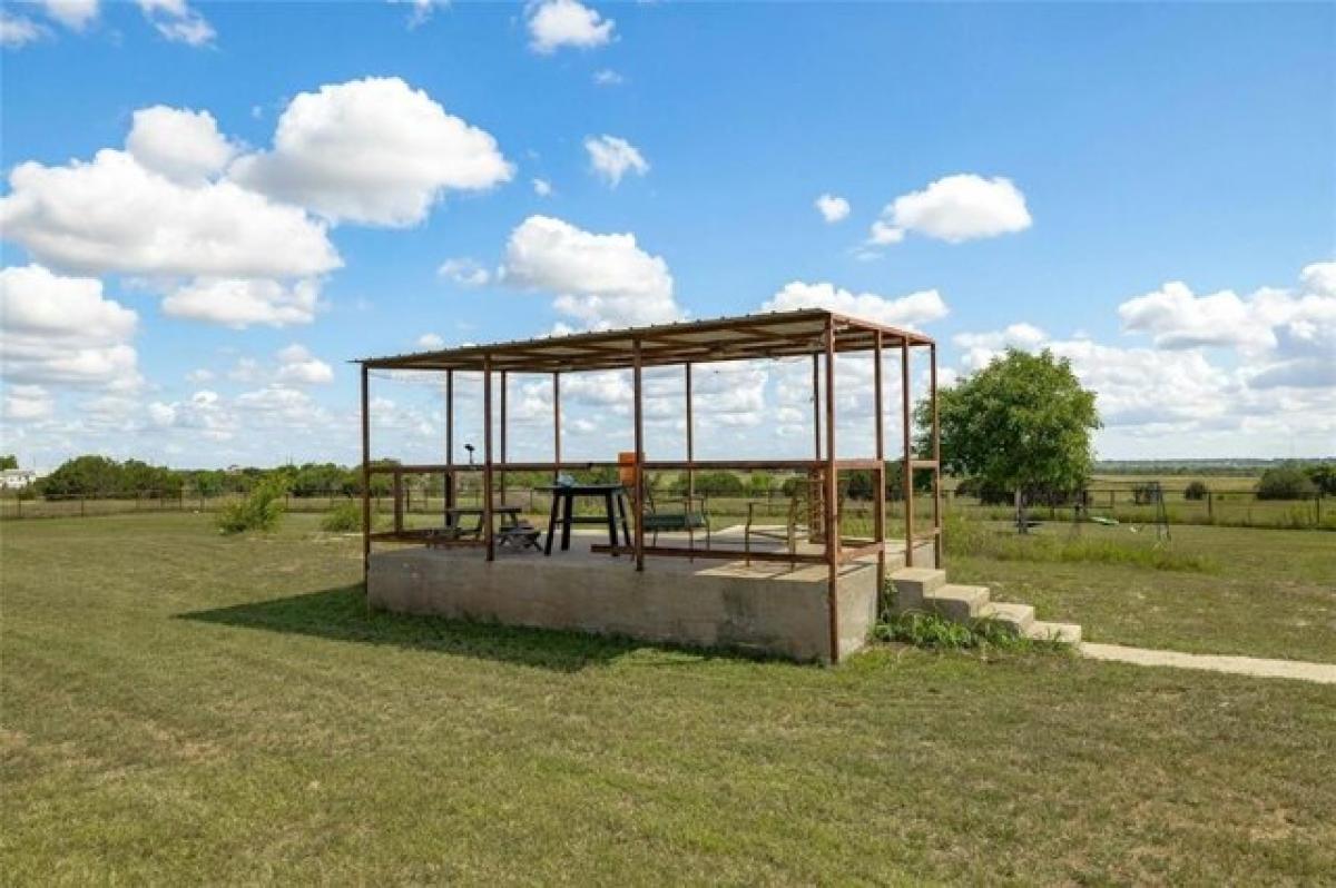 Picture of Home For Sale in Florence, Texas, United States