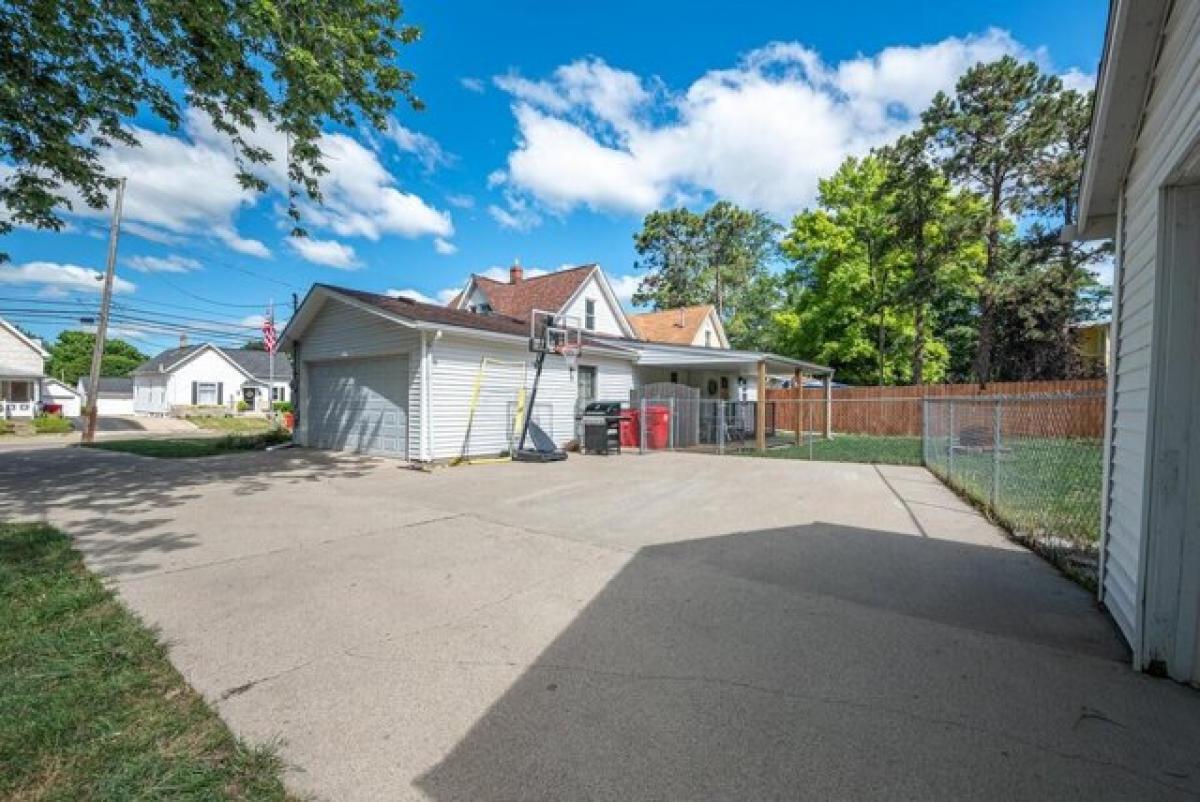 Picture of Home For Sale in London, Ohio, United States