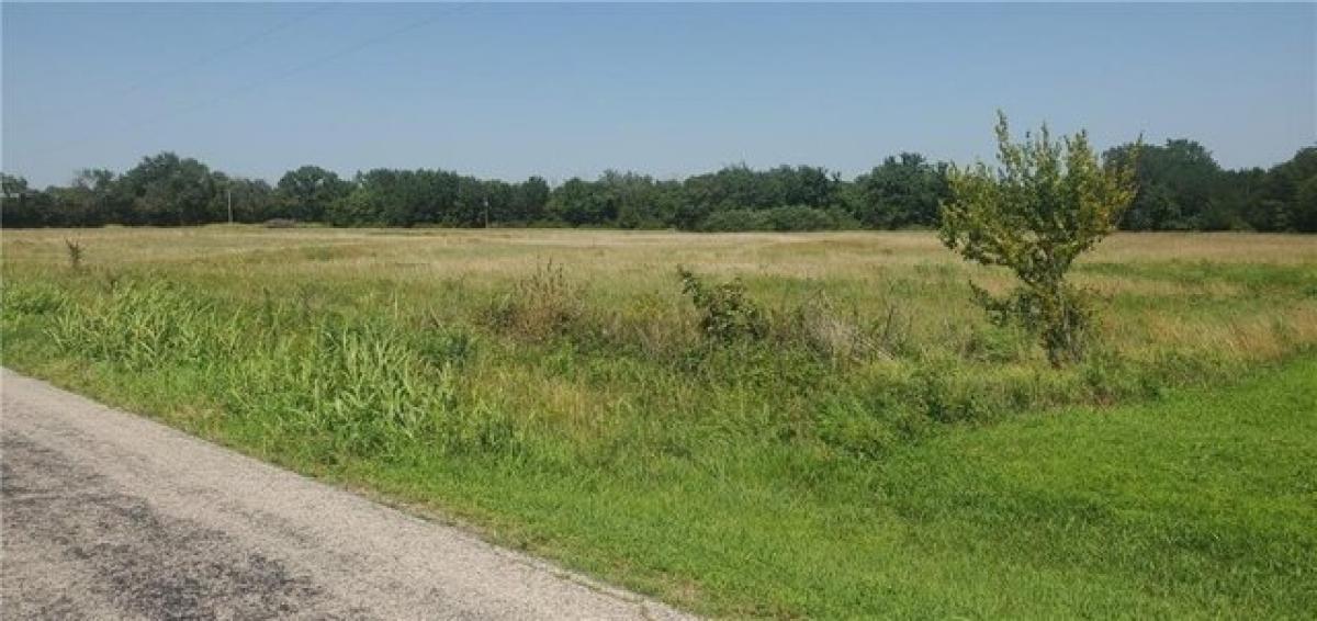 Picture of Residential Land For Sale in Humboldt, Kansas, United States