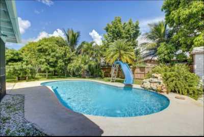 Home For Rent in North Lauderdale, Florida