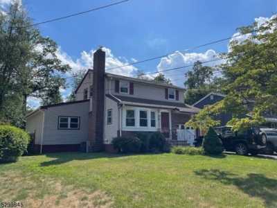 Home For Sale in North Plainfield, New Jersey