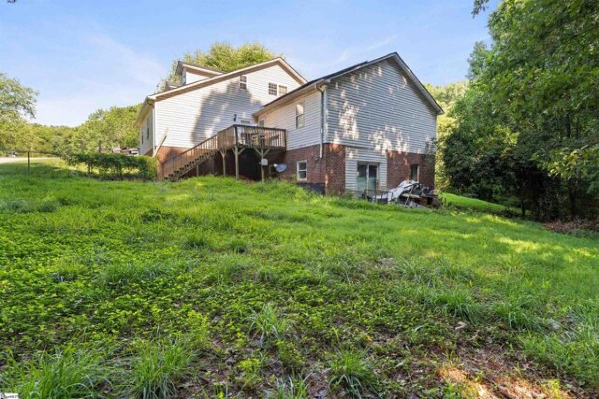 Picture of Home For Sale in Pelzer, South Carolina, United States