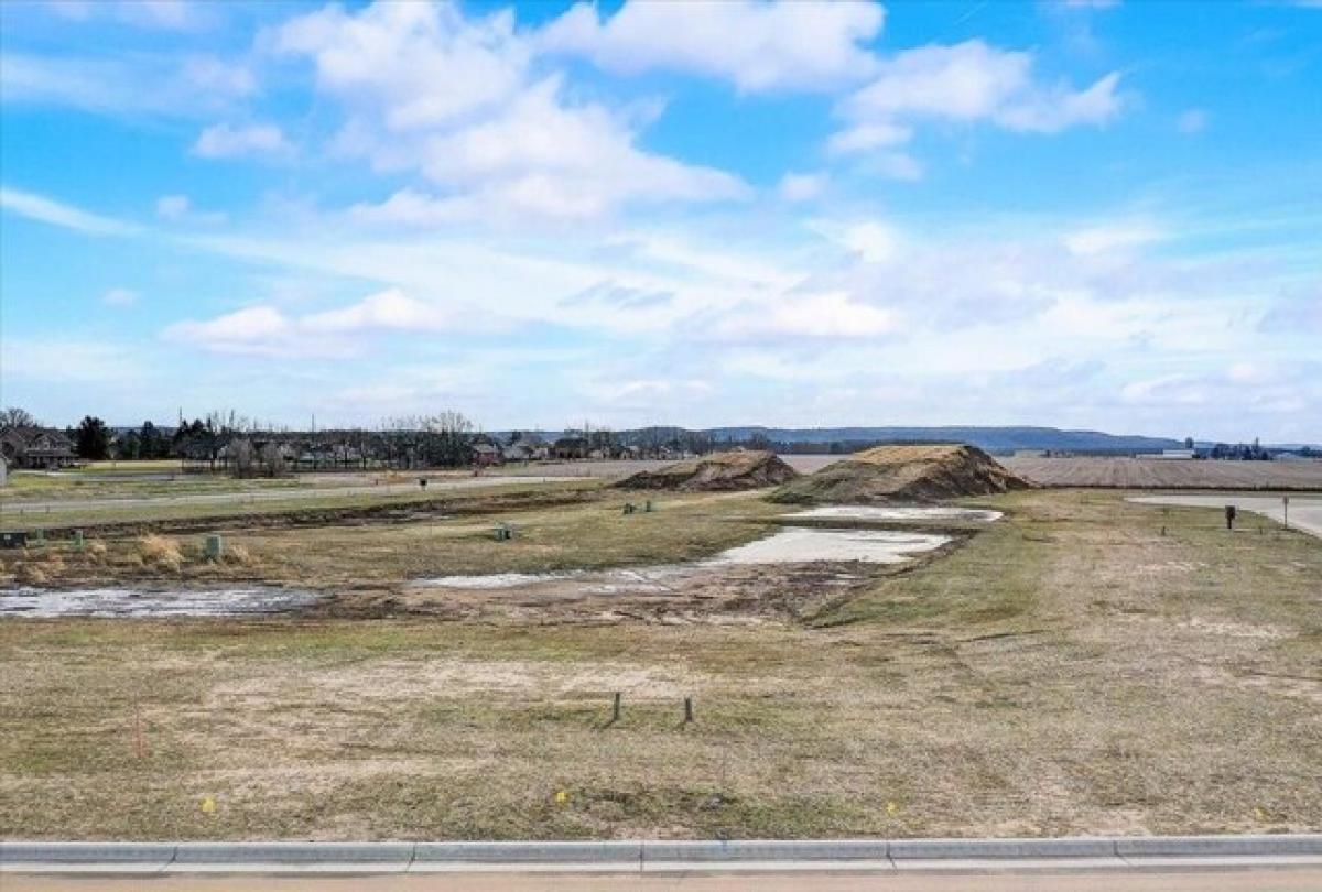 Picture of Residential Land For Sale in Sauk City, Wisconsin, United States