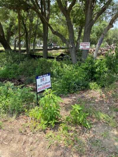 Residential Land For Sale in Hitchcock, Texas