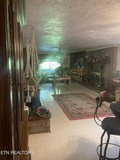 Home For Sale in Clinton, Tennessee