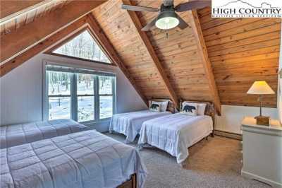 Home For Sale in Beech Mountain, North Carolina