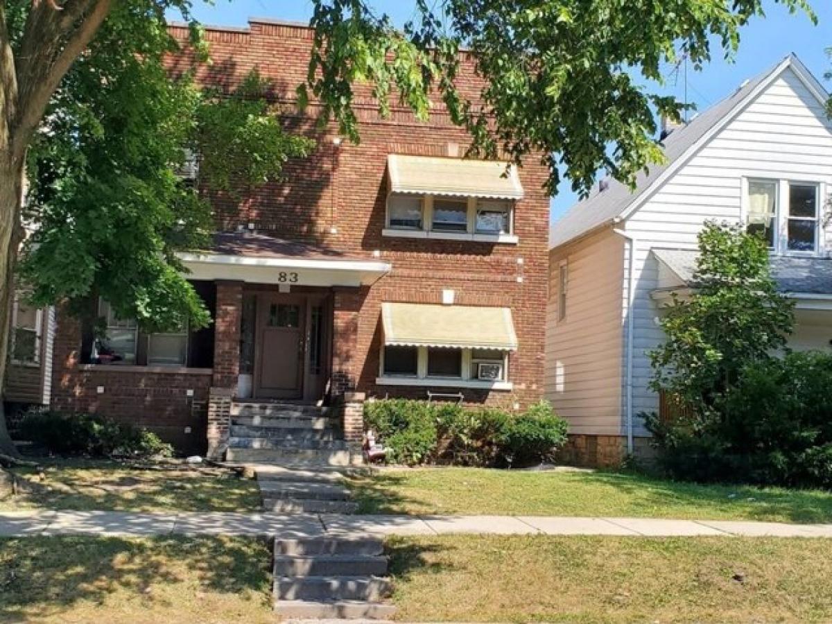 Picture of Home For Sale in Chicago Heights, Illinois, United States