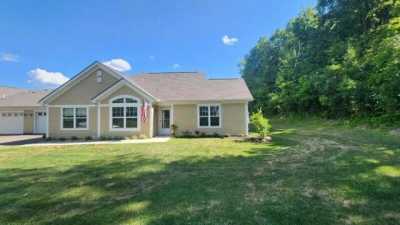 Home For Sale in Hebron, Ohio