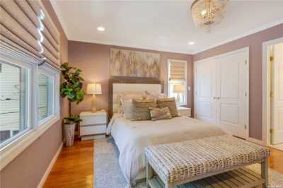 Home For Sale in Port Washington, New York