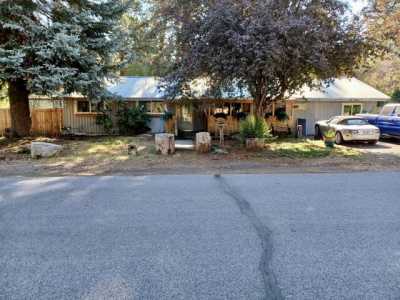 Home For Sale in Chiloquin, Oregon