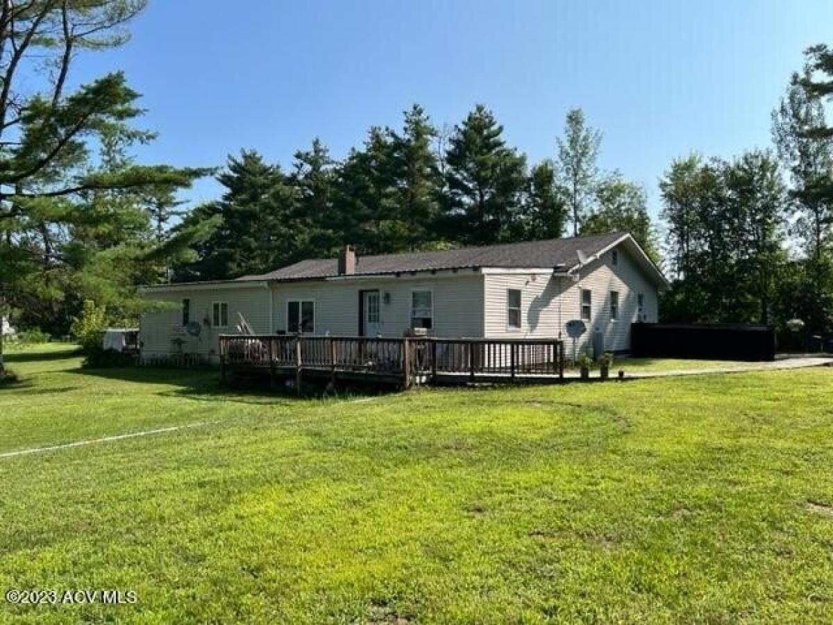 Picture of Home For Sale in Plattsburgh, New York, United States