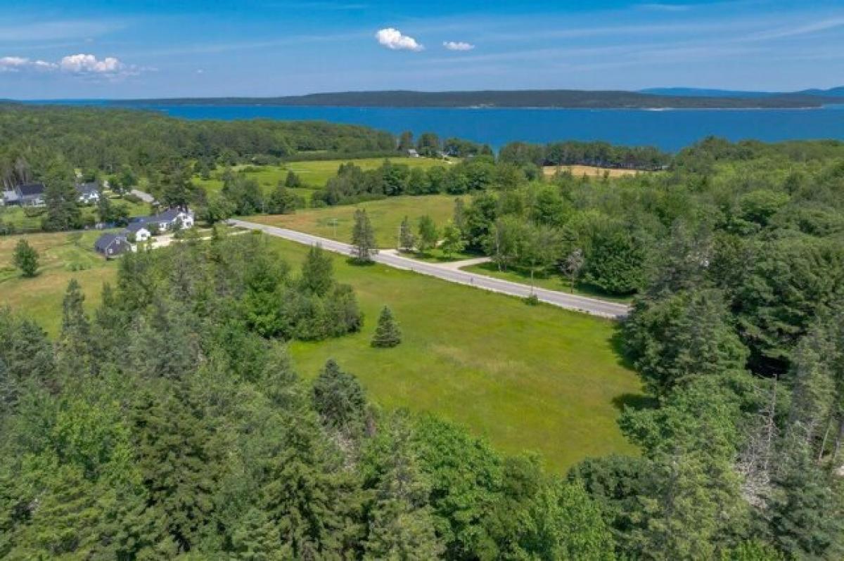 Picture of Residential Land For Sale in Brooklin, Maine, United States