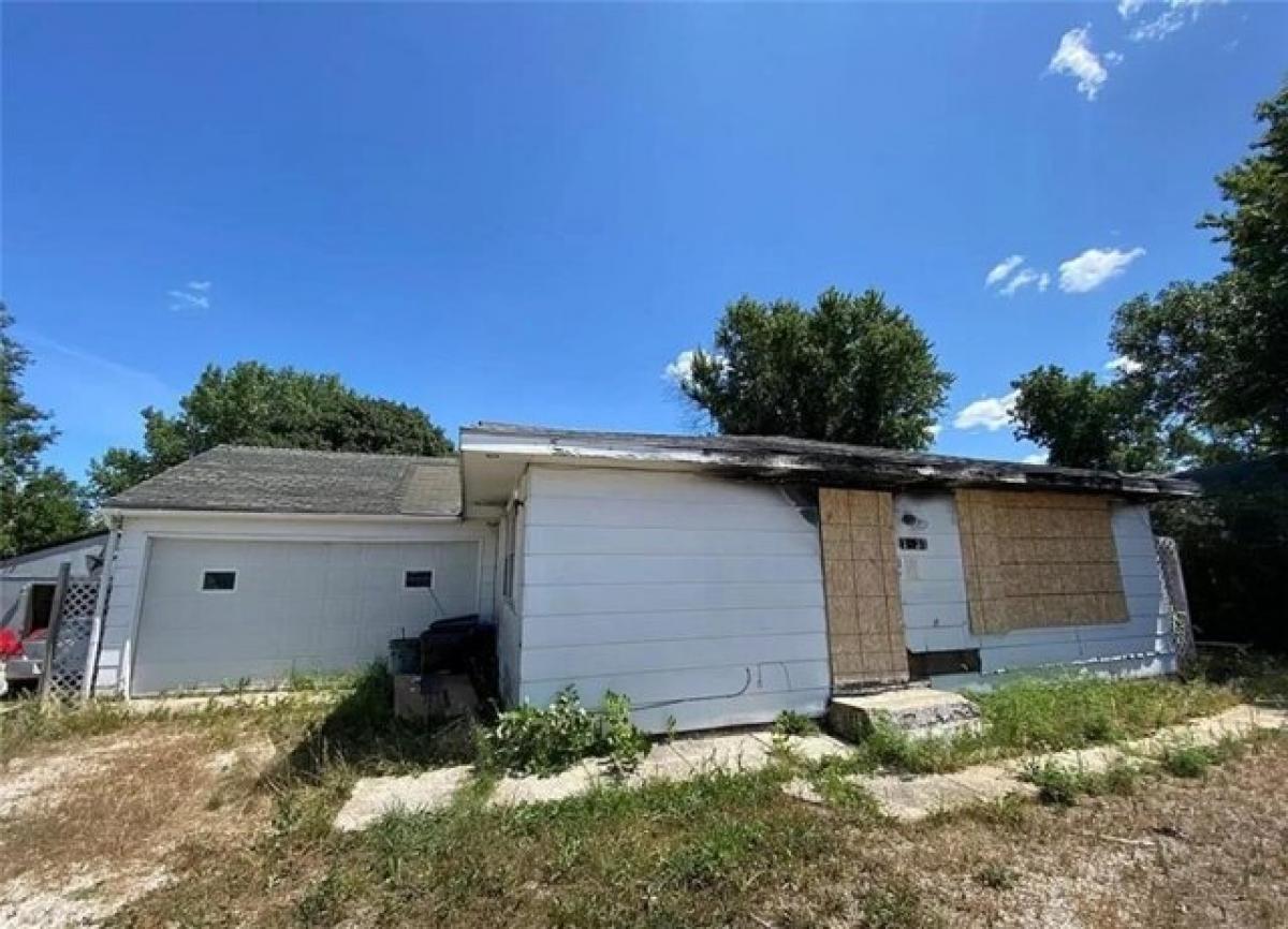 Picture of Home For Sale in Fort Dodge, Iowa, United States