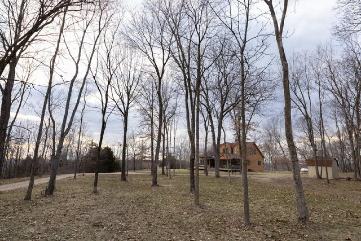 Picture of Home For Sale in Washburn, Illinois, United States