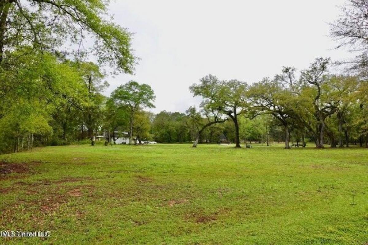 Picture of Residential Land For Sale in Picayune, Mississippi, United States