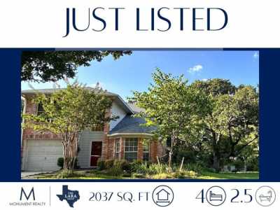 Home For Sale in Lake Dallas, Texas