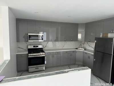 Apartment For Rent in Rockaway Park, New York