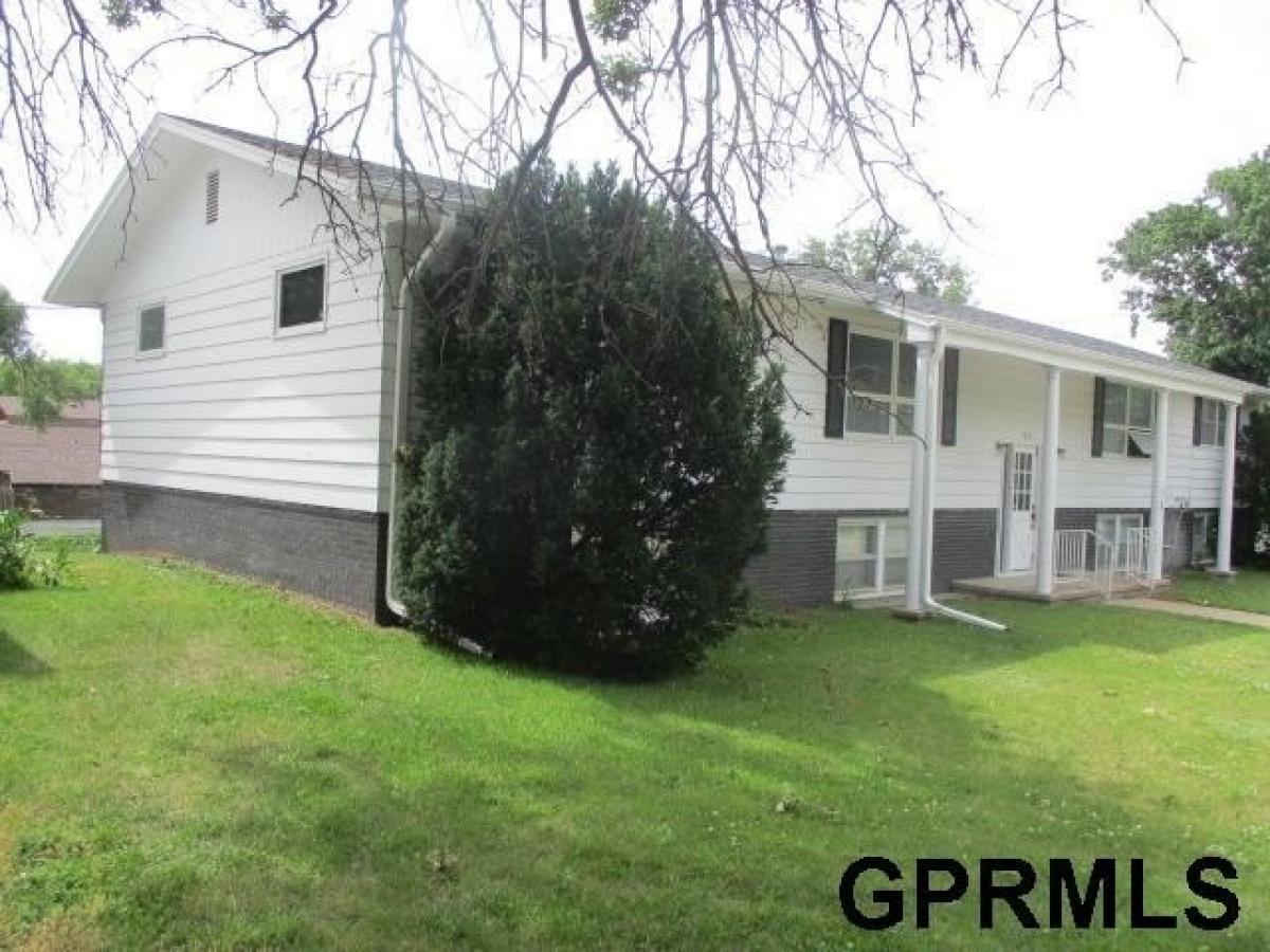 Picture of Home For Sale in Fairbury, Nebraska, United States