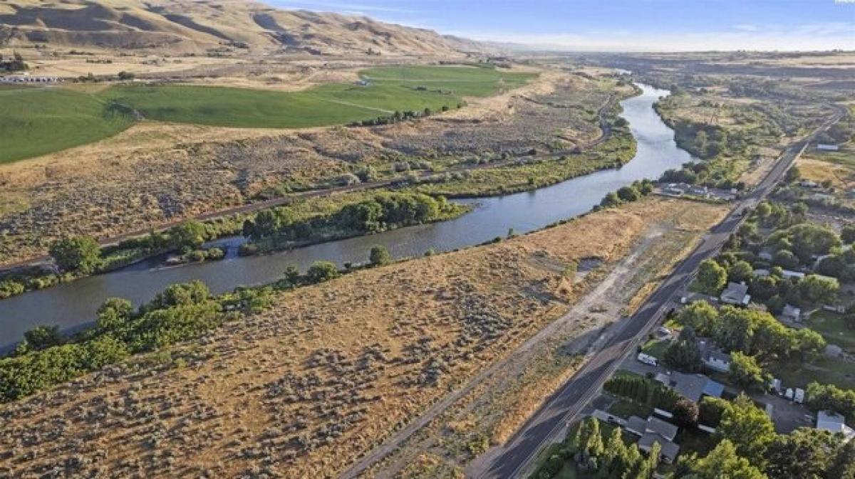 Picture of Residential Land For Sale in Benton City, Washington, United States