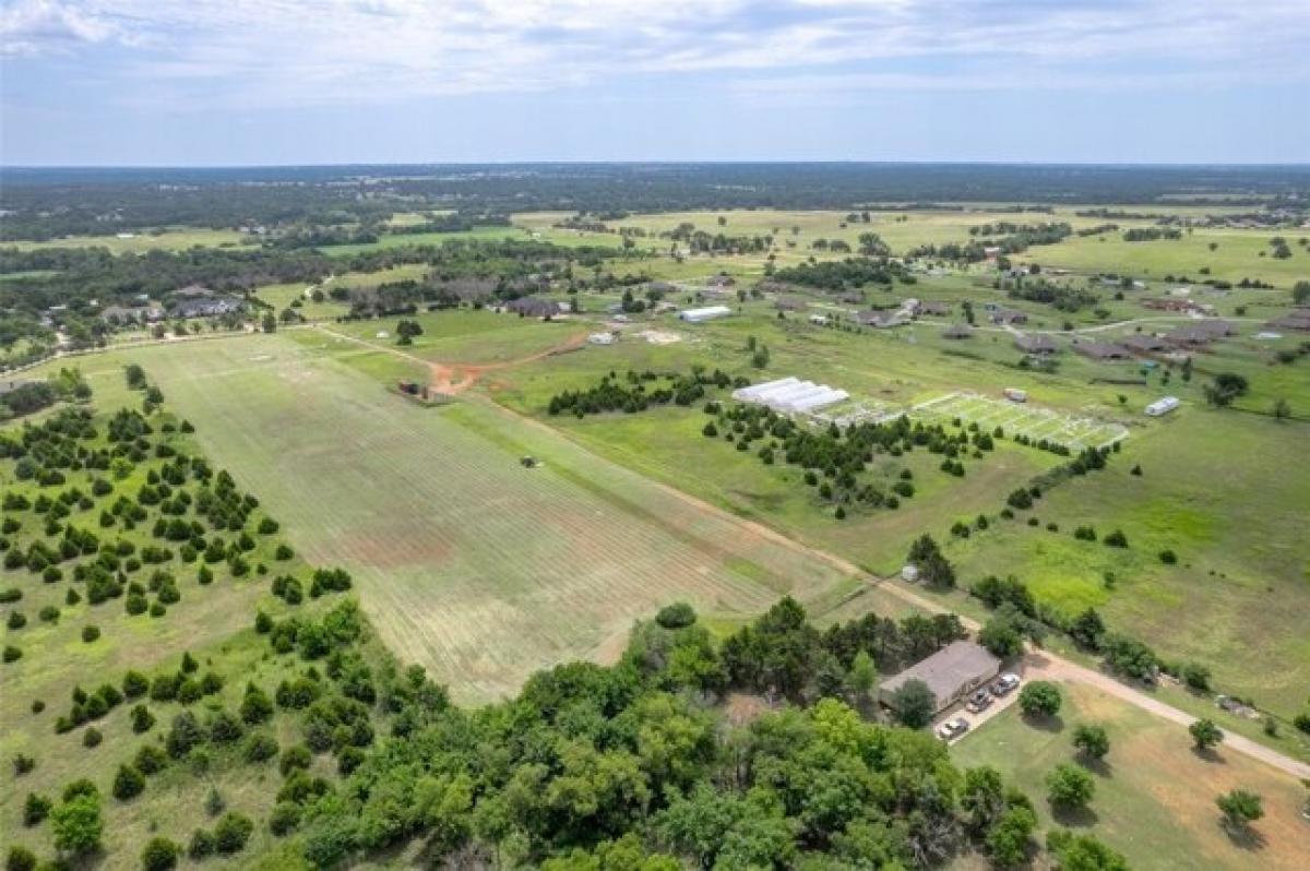 Picture of Residential Land For Sale in Edmond, Oklahoma, United States