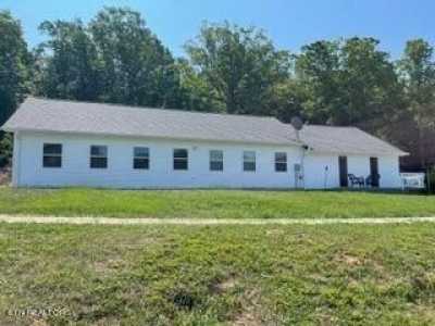 Home For Sale in Ten Mile, Tennessee