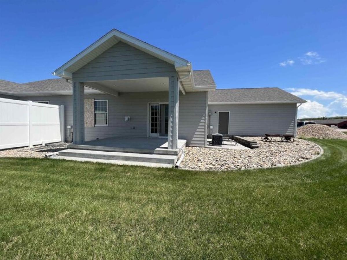 Picture of Home For Sale in Belle Fourche, South Dakota, United States