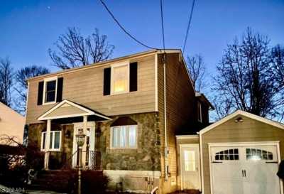 Home For Sale in Kenilworth, New Jersey