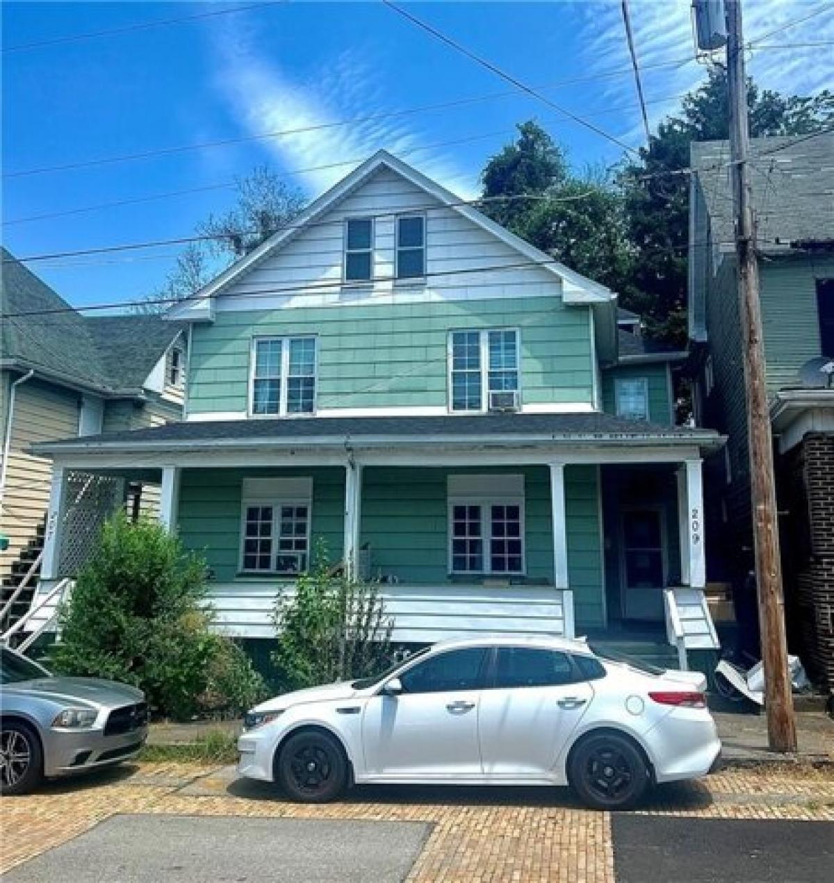 Picture of Home For Sale in Connellsville, Pennsylvania, United States