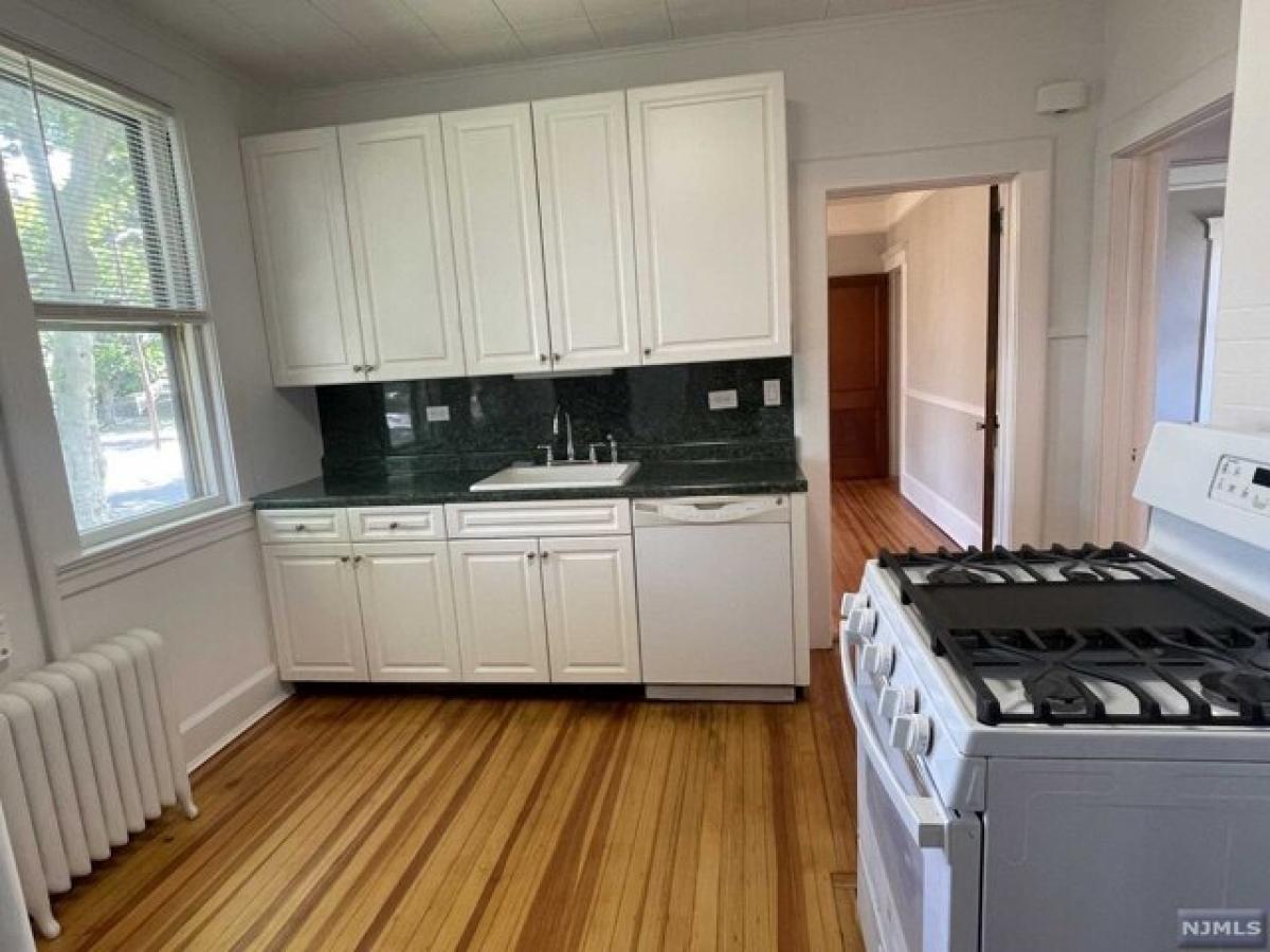 Picture of Home For Rent in Rutherford, New Jersey, United States