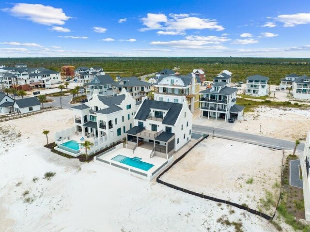 Picture of Home For Sale in Mexico Beach, Florida, United States