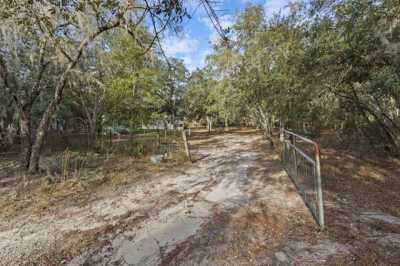 Home For Sale in Bronson, Florida