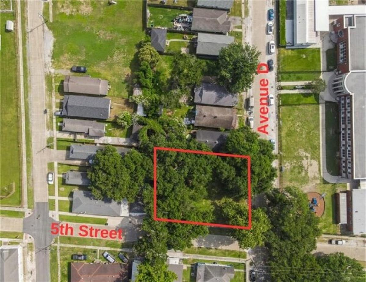 Picture of Residential Land For Sale in Westwego, Louisiana, United States