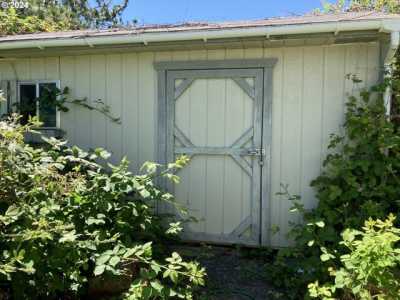 Home For Sale in Creswell, Oregon