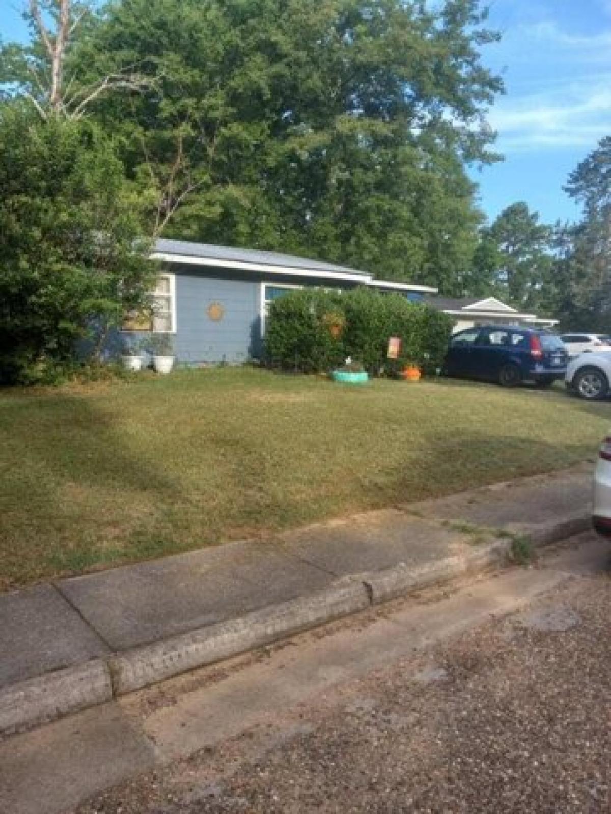 Picture of Home For Sale in Lone Star, Texas, United States