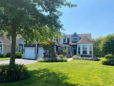 Home For Sale in Aquebogue, New York