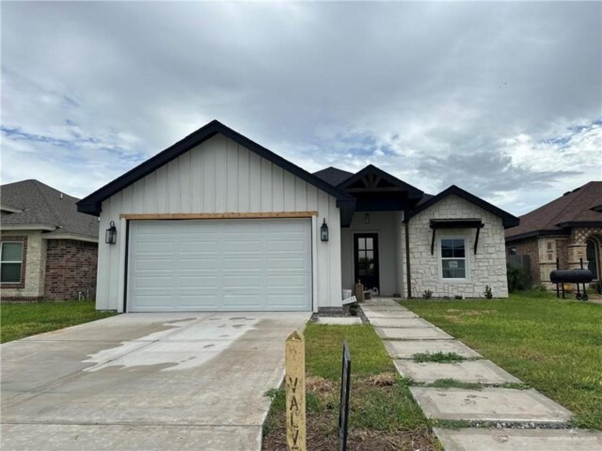 Picture of Home For Sale in Alamo, Texas, United States