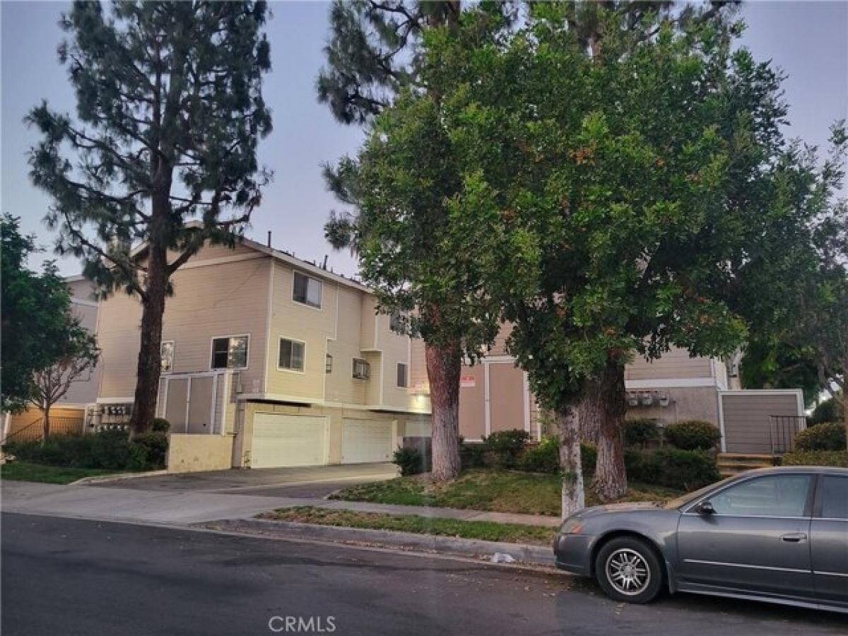 Picture of Home For Rent in North Hills, California, United States