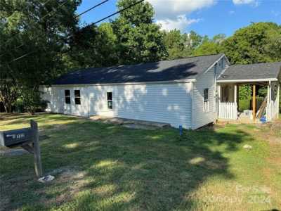 Home For Sale in Bessemer City, North Carolina