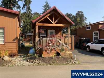 Home For Sale in Turner, Oregon