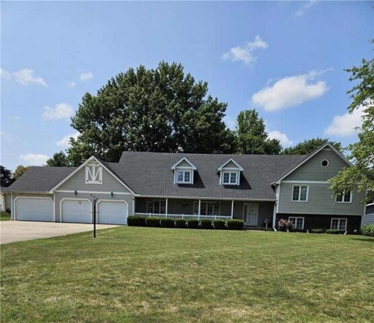 Picture of Home For Sale in Forsyth, Illinois, United States