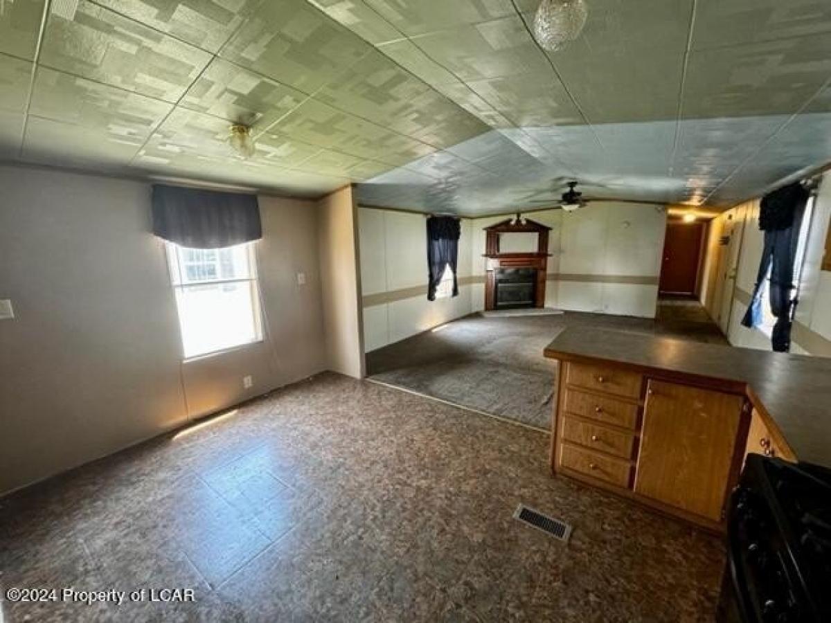 Picture of Home For Sale in Pittston, Pennsylvania, United States