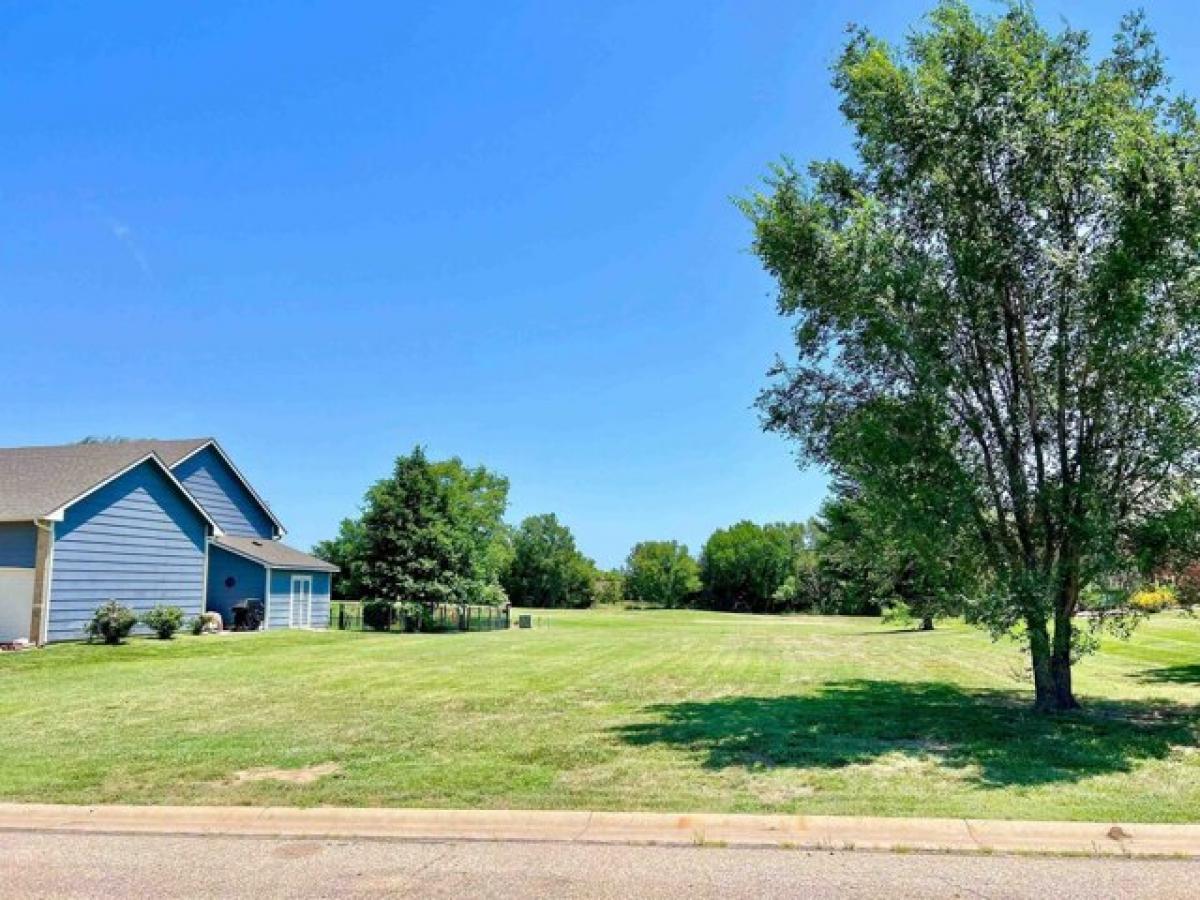 Picture of Residential Land For Sale in El Dorado, Kansas, United States