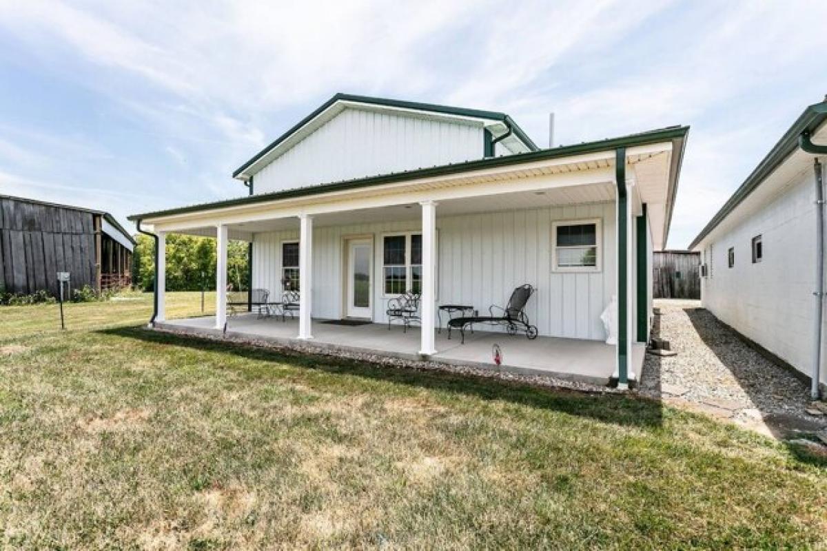 Picture of Home For Sale in Loretto, Kentucky, United States